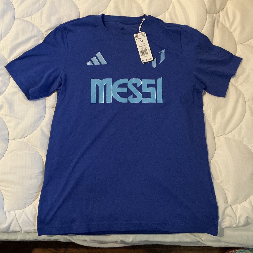 New Adidas Messi T-Shirt, size M